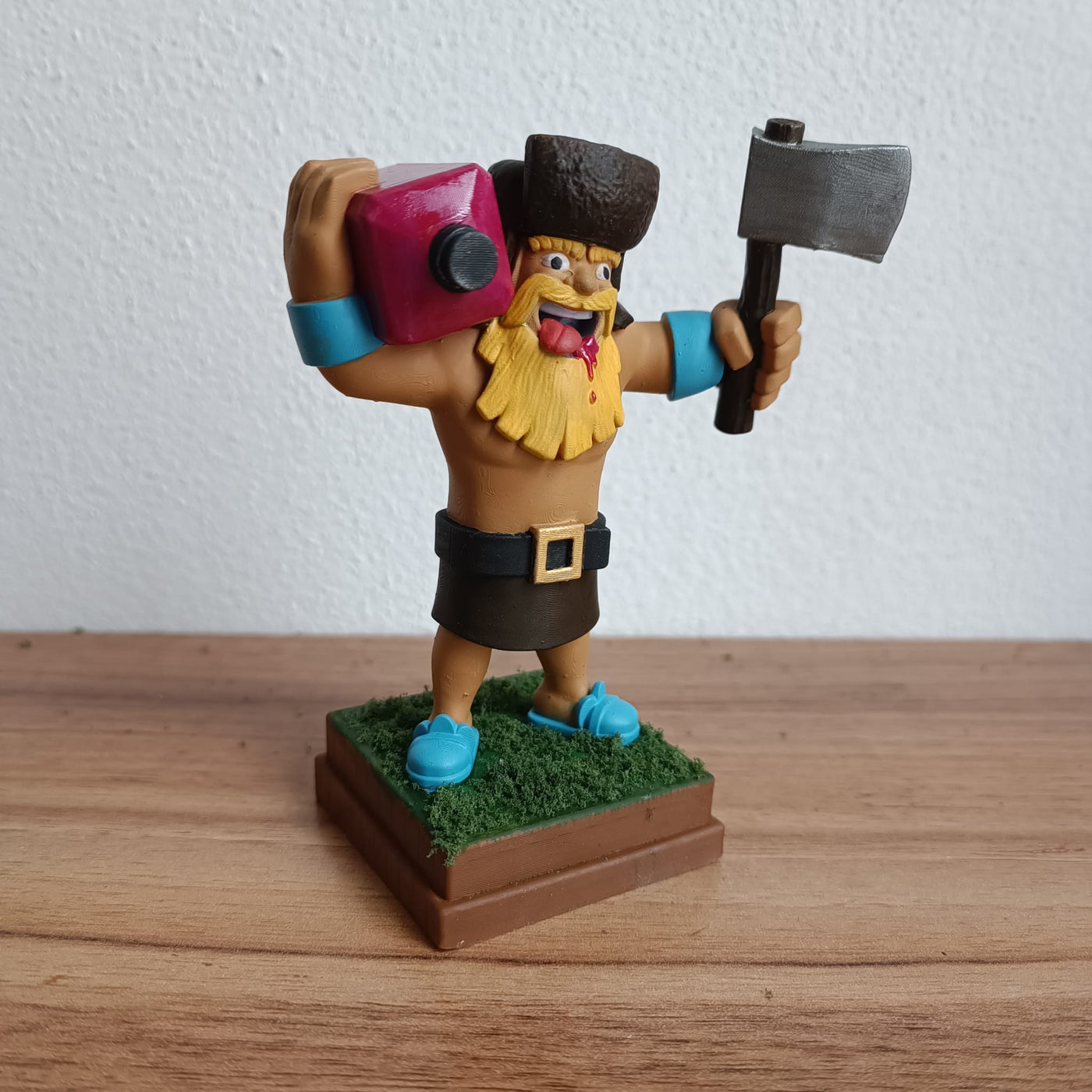 Lenhador Clash Royale em miniatura impresso em 3D