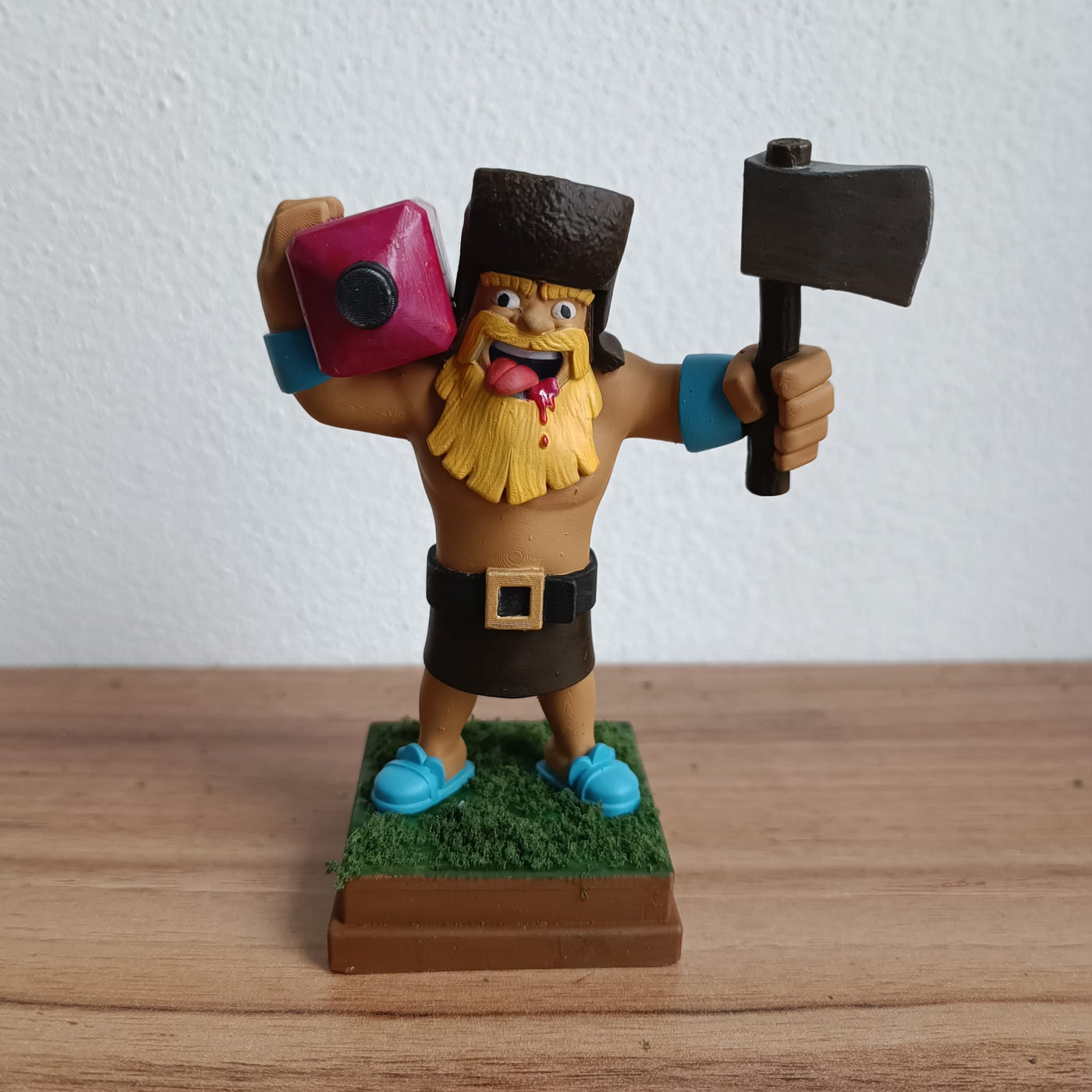 Lenhador Clash Royale em miniatura impresso em 3D