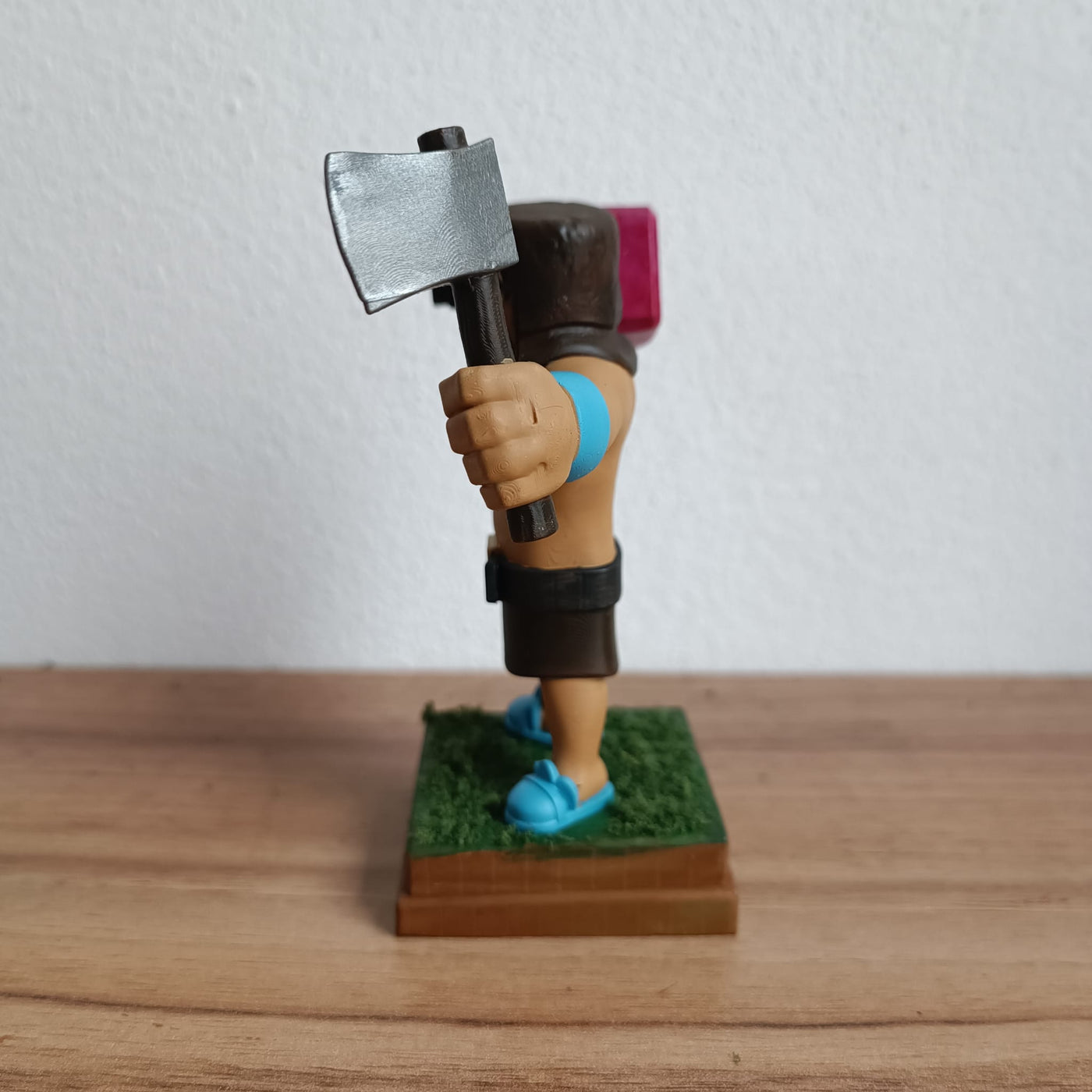 Lenhador Clash Royale em miniatura impresso em 3D