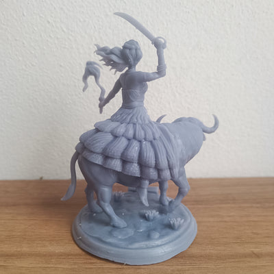 Iansã no bufalo em miniatura impressa em 3D