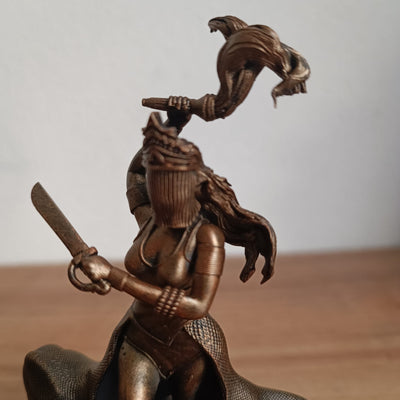 Miniatura de Iansa (Orixa) com 10cm de altura pintado a mão