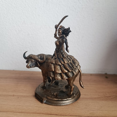 Iansã no bufalo em miniatura impressa em 3D